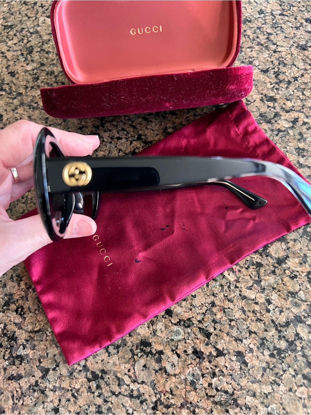 Gucci Black Round Oversized Sunglasses - Picture 5 of 10